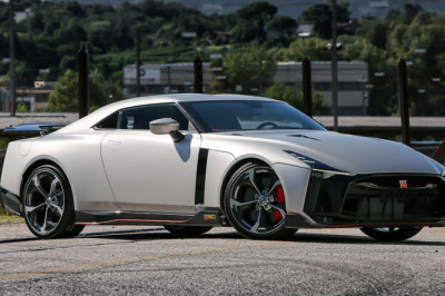 Here’s Your Chance To Buy One Of The Rarest Nissan GT-Rs