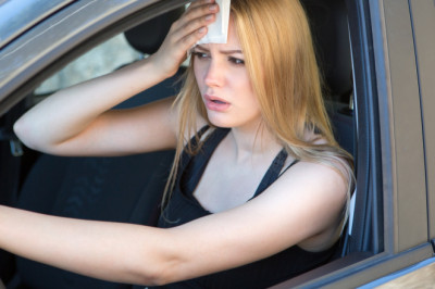 How to quickly clear hot air from inside your car