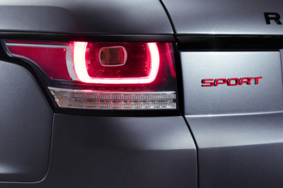 Land Rover Recalling Flagship SUVs As Suspension Arms May Decide To Freelance