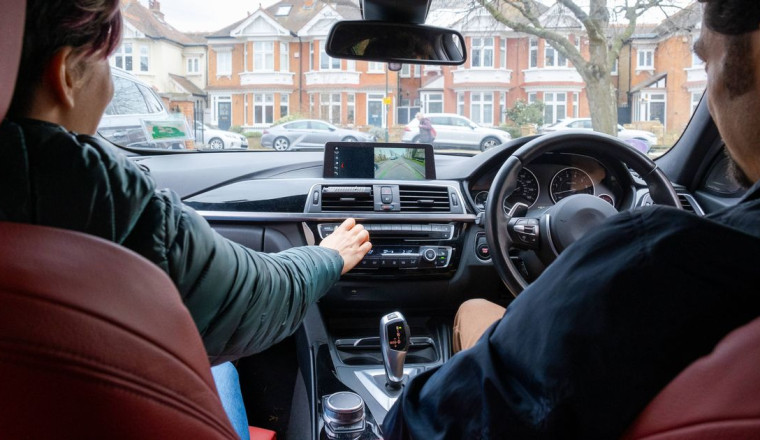 Couples who've made life change given £1,000 DVLA driving licence alert