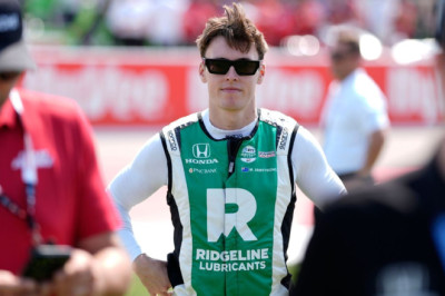 Armstrong, after strong start, extends with MSR
