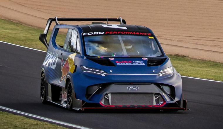 Ford SuperVan claims 9th quickest 'Ring lap ever