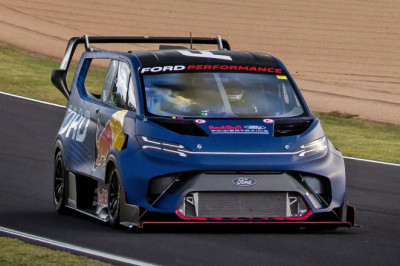 Ford SuperVan claims 9th quickest 'Ring lap ever