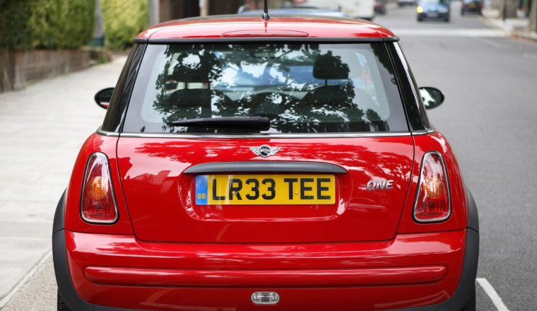 Motorists warned to avoid £1,000 fine under number plate rules