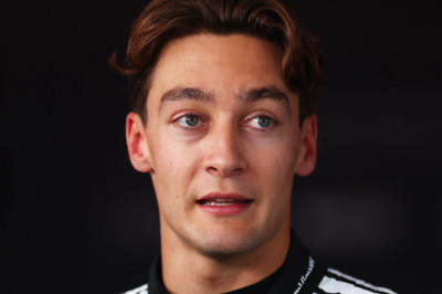 Russell ‘would pay to be a World Champion’