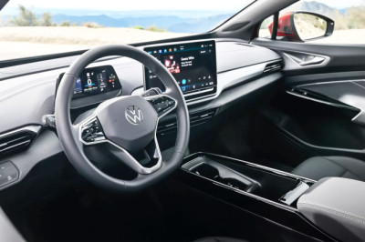 VW Drivers Say They’re Terrified Of Touching Their Steering Wheels, So They’re Suing