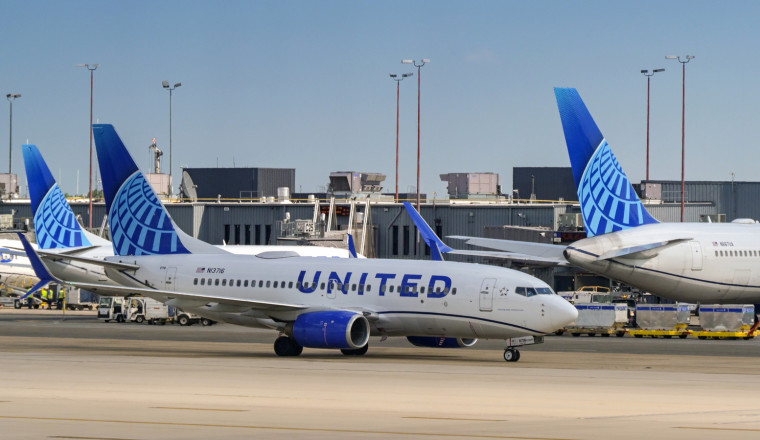 Man Scammed Out Of $17,000 After Calling United Airlines Customer Service