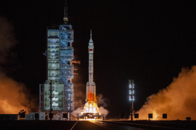 China On Track To Beat NASA To Moon After Lunar Lander Test
