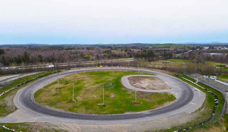 Former NASCAR driver Ricky Craven purchases Speedway 95