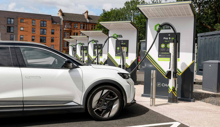 Arnold Clark opens new public EV charging network