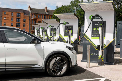 Arnold Clark opens new public EV charging network