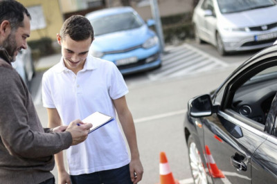 Driving instructor names one common mistake that leads to most fails on tests