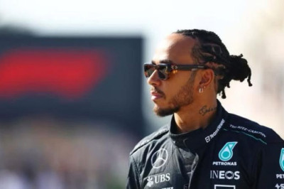 Lewis Hamilton Bets on Himself—Ferrari Wins Big After Mercedes Blunder