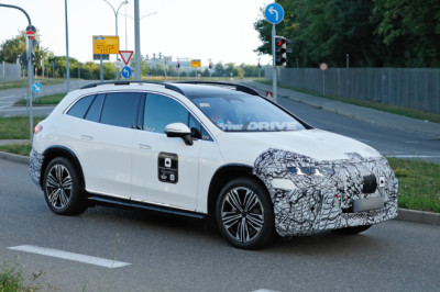 Here’s Our First Look at What May Be the Last Mercedes EQS SUV