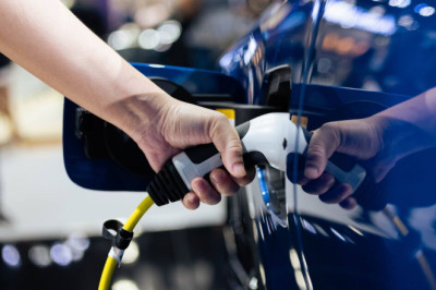 Two-thirds of electric vehicle drivers have waited more than 10 minutes to charge