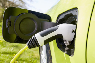 ‘We own an electric car but struggled to charge on holiday in the Cotswolds'