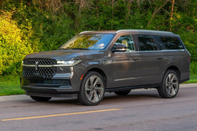 Ford CEO ‘Refused To Do It’ When Team Pushed for Lincoln To Go All-Electric: TDS