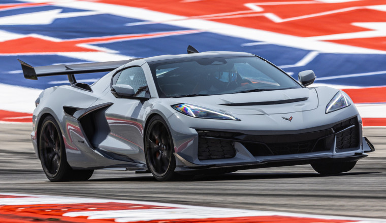 Recall And Stop Sale Issued For C8 Corvette Z06 And ZR1 Because They Might Catch Fire At The Gas Pump
