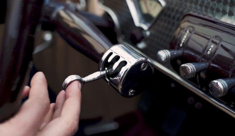 This 1930s Gearbox Let You Shift Before You Needed To