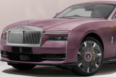 Rolls-Royce’s Latest Bespoke Series Embraces Flower Power