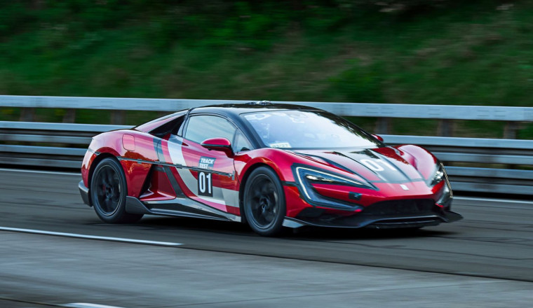 Yangwang U9 Track Edition nearly cracks 300mph