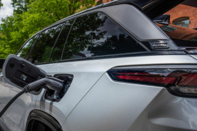 IRS Quietly Extends EV Tax Credit Deadline But There’s A Catch