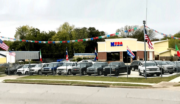 Car Lots Are Packed, But It’s Not the Same Everywhere — Should You Be Shopping Now?