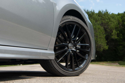 'Gotta Go Buy 5 Sets of Wheel Locks:' Thieves Are Allegedly Targeting Toyota Camry Tires. Here's Why