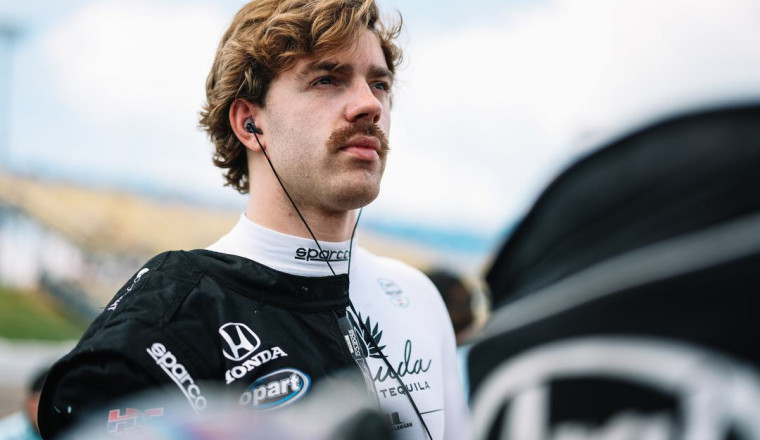 Louis Foster Seizes Rookie of the Year After Capitalizing on Rival’s Slip at Nashville