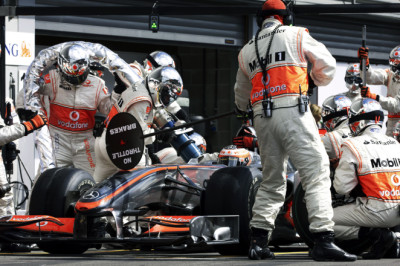Here's How F1 Cars Were Refueled In Mere Seconds (Before It Was Banned)