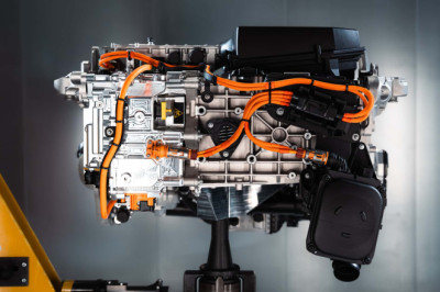 Hydrogen Isn't Dead: BMW Introduces Its Next-Generation Fuel-Cell System