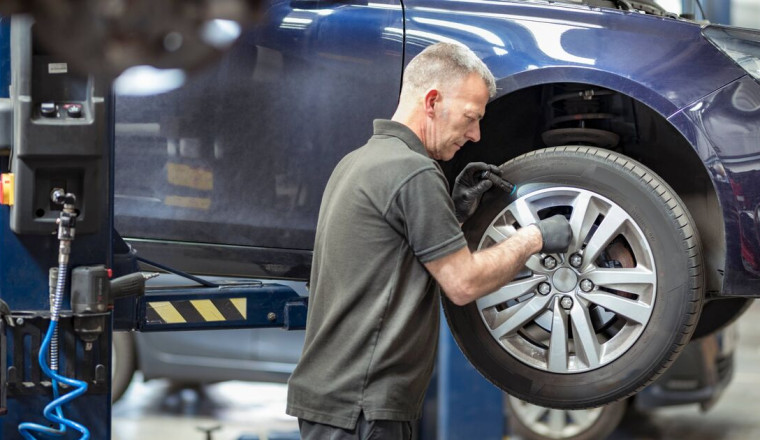 'Simple' 50p test 'all drivers should do' before taking car for MOT