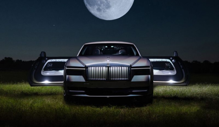 The End of an Era: Why Legacy Luxury Car Brands Are Racing Toward Obsolescence
