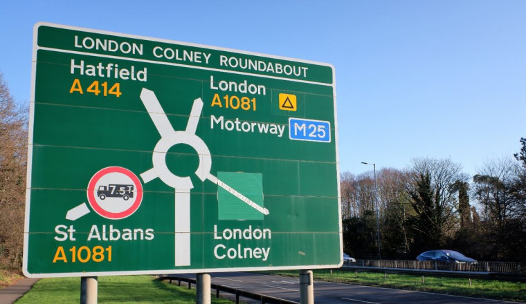 Driving instructor says motorists make same mistake at roundabouts