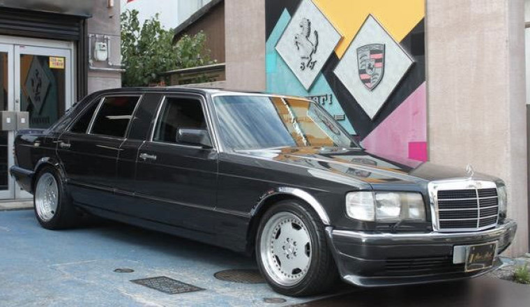 Goo-Net Find Of The Week: A Mercedes 560SEL Limo Built By AMG