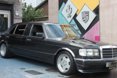 Goo-Net Find Of The Week: A Mercedes 560SEL Limo Built By AMG