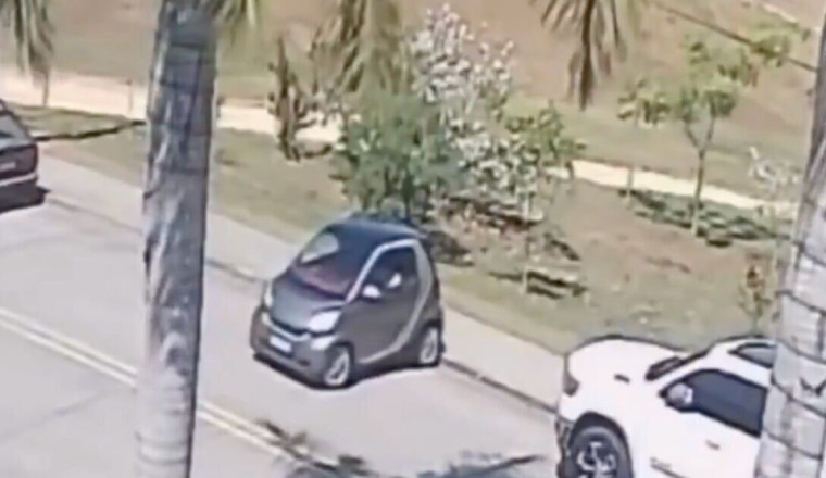 Moment driver tries to park little car in huge space and it goes hilariously wrong