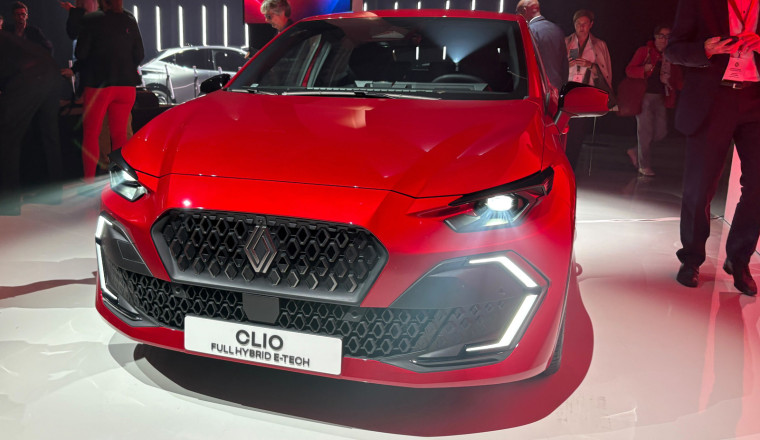 2027 Renault Clio revealed with bold new look and petrol power