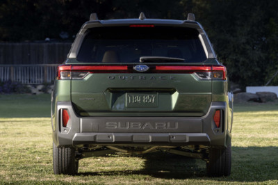 The New Subaru Outback Taillights Hide A Handy Ruler