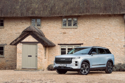JAECOO 7 SHS tops UK plug-in hybrid sales in August, new launches on the way