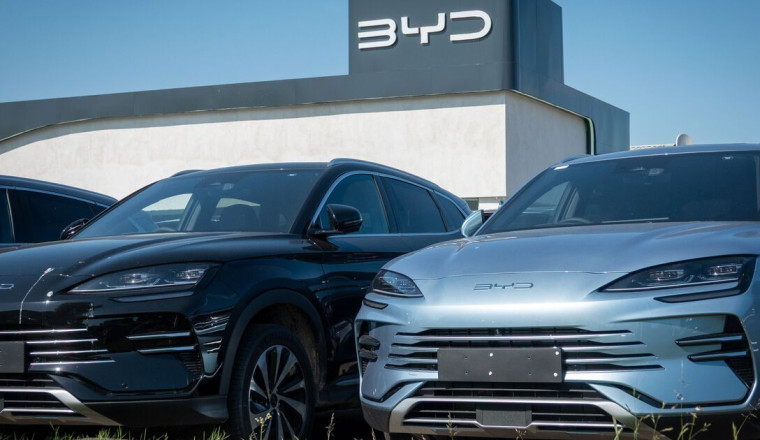 China car wars erupt amid major crackdown as over 100 EV makers predicted to go bust