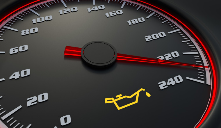 When The Oil Light Turns On, How Long Is It Safe To Keep Driving?