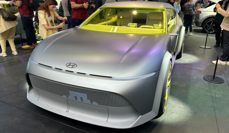 Wild Hyundai Concept Three previews Cupra Born rival for 2026
