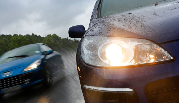 Drivers risk fines of up to £1,000 for common headlight bulb error