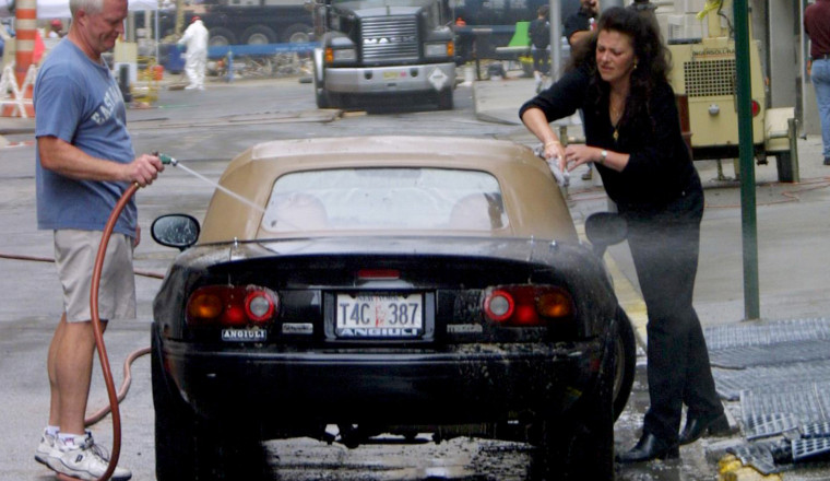 Here’s How Two People Were Photographed Washing Their Miata in the Shadow of Ground Zero
