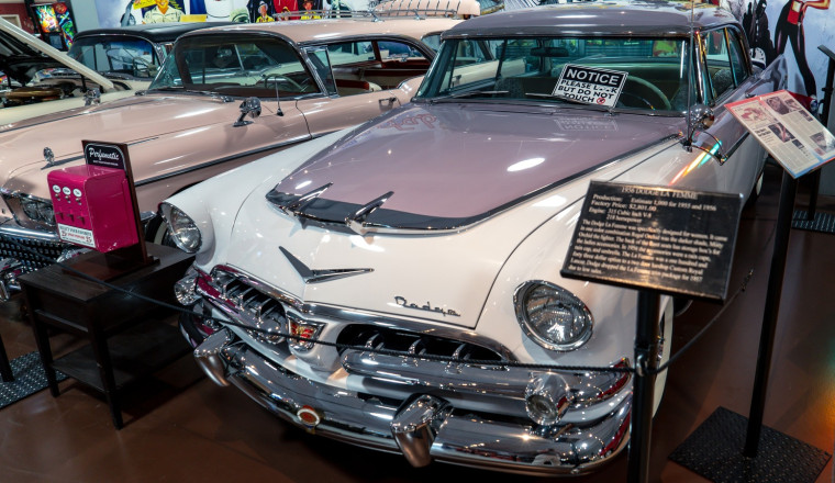 The Dodge La Femme Showed You Can't Buy Sales With Paint Alone