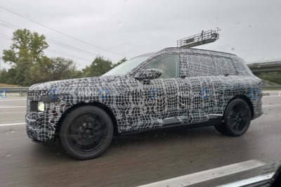 We Spotted the New BMW X7 Testing in Germany