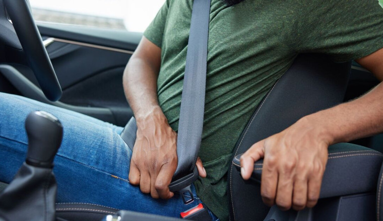 Drivers offered free seatbelt covers by police to make 1 thing extra clear