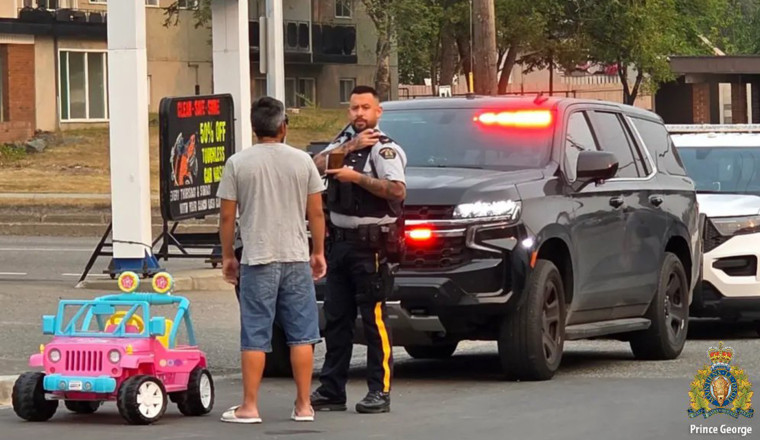 Police Stop Grown Man Driving Kids’ Barbie Jeep And Somehow It Only Gets Worse