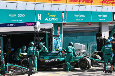 Aston Martin reveals strange cause of Alonso's suspension failure